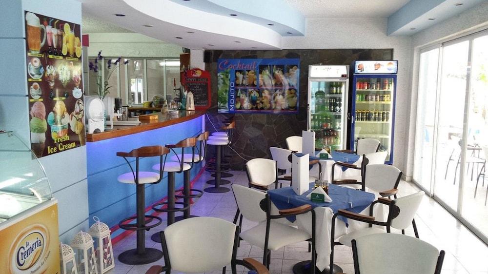 فاليراكي Anika Studios المظهر الخارجي الصورة